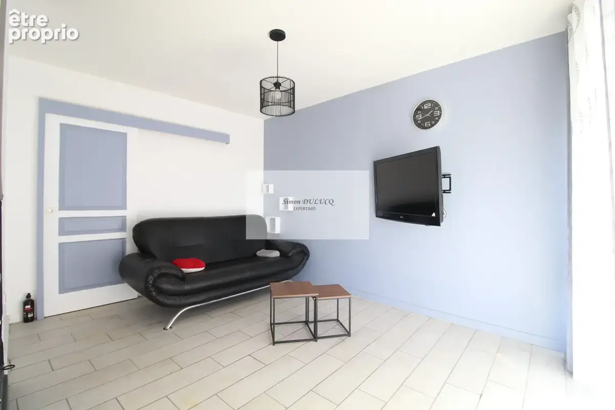 Maison de village avec terrain constructible, calme, terrasse et beau potentiel - photo 7