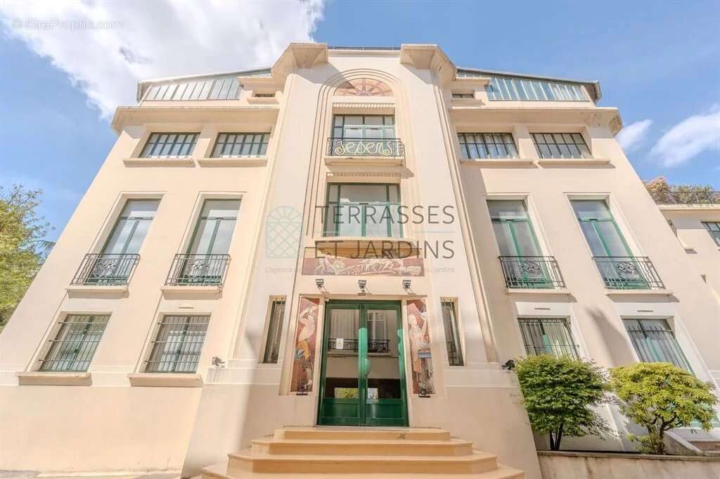 Appartement à ISSY-LES-MOULINEAUX