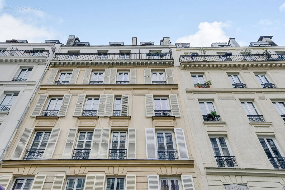 Appartement à PARIS-11E