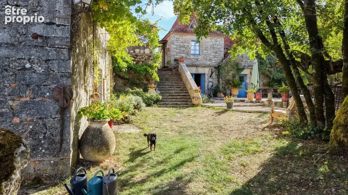 Coeur de causse – ensemble immobilier de caractere avec deux mai - photo 5