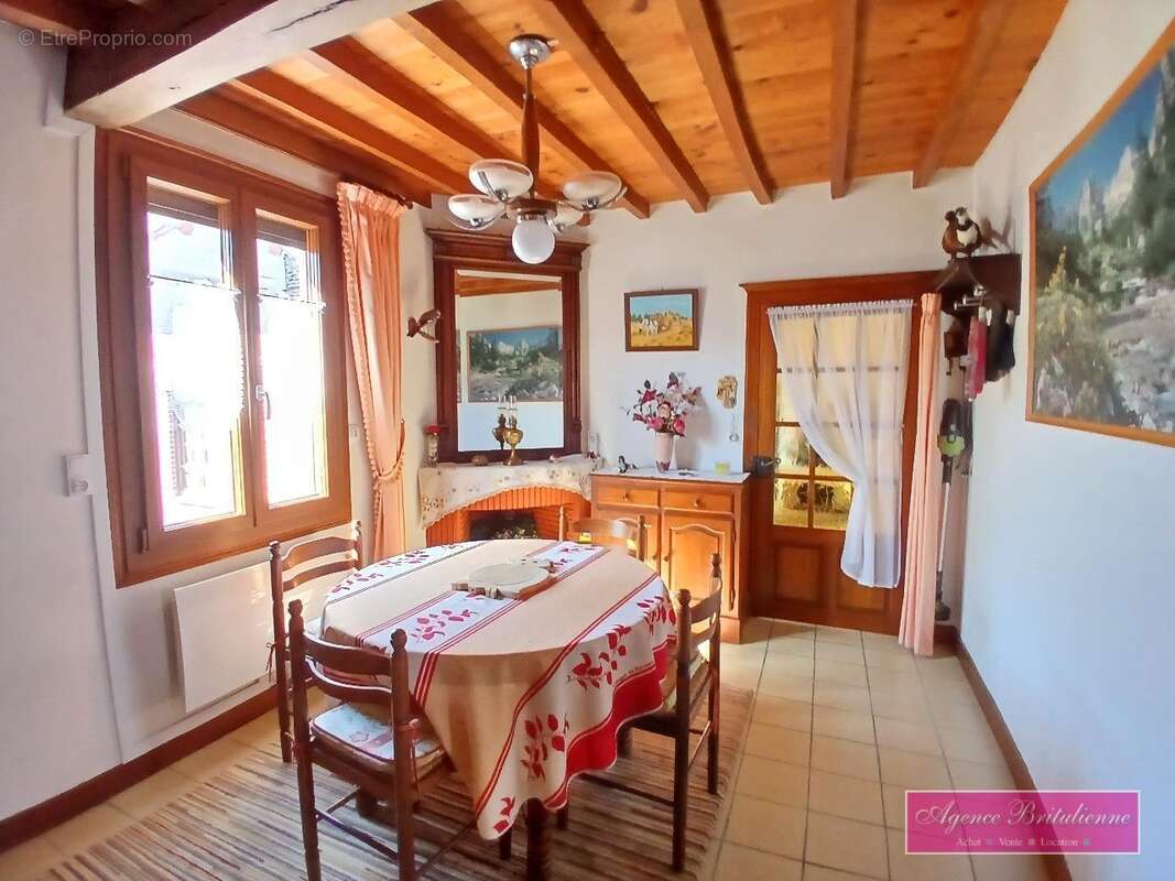 Maison 103 m² à Breteuil  - photo 3