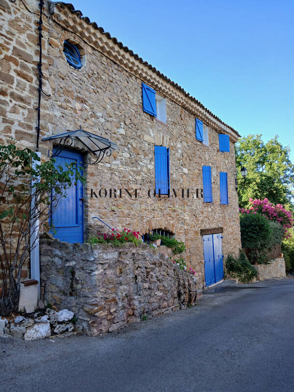Maison à PEYNIER