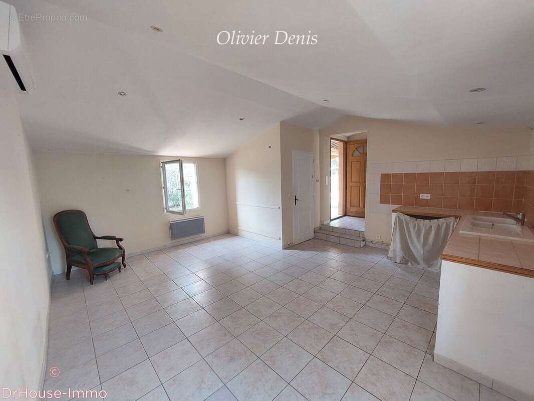 Maison à SAINT-SATURNIN-LES-APT