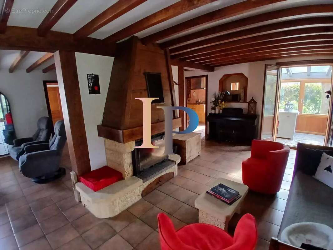 Maison à CHARLIEU