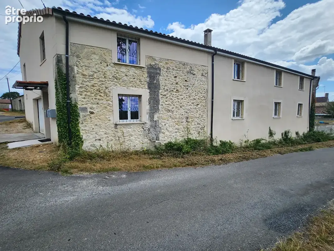 Immeuble de rapport - 3 logements - proche pugnac - photo 1