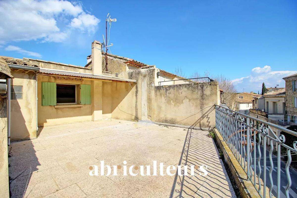 Appartement à ROGNES