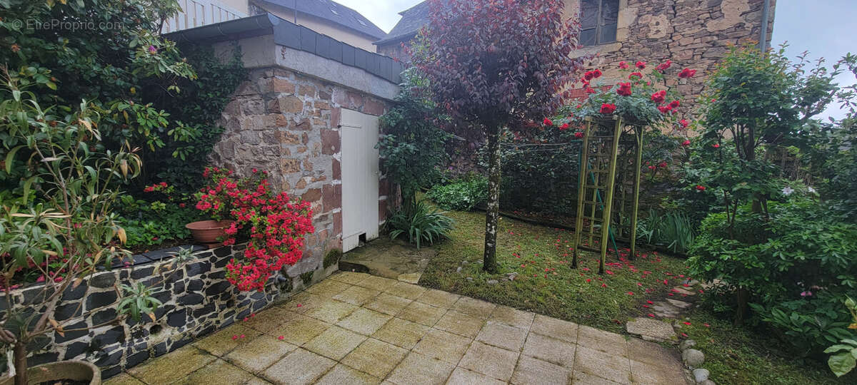Maison à BEYNAT