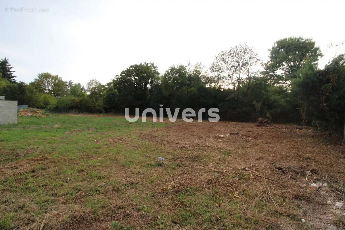 Terrain constructible de 1283 m² à chabeuil - photo 2