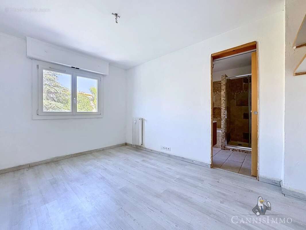 Appartement à LE CANNET