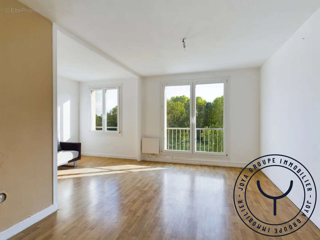Appartement à ROMILLY-SUR-SEINE