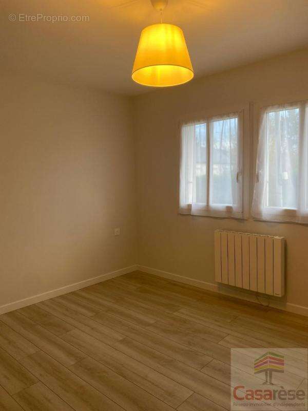 Maison à LA CHAPELLE-SAINT-MESMIN