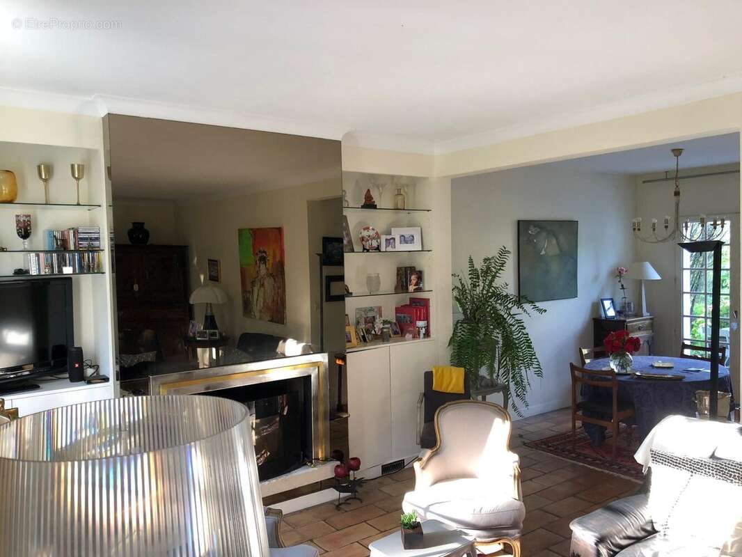 Maison 198 m² à La Creche  - photo 6