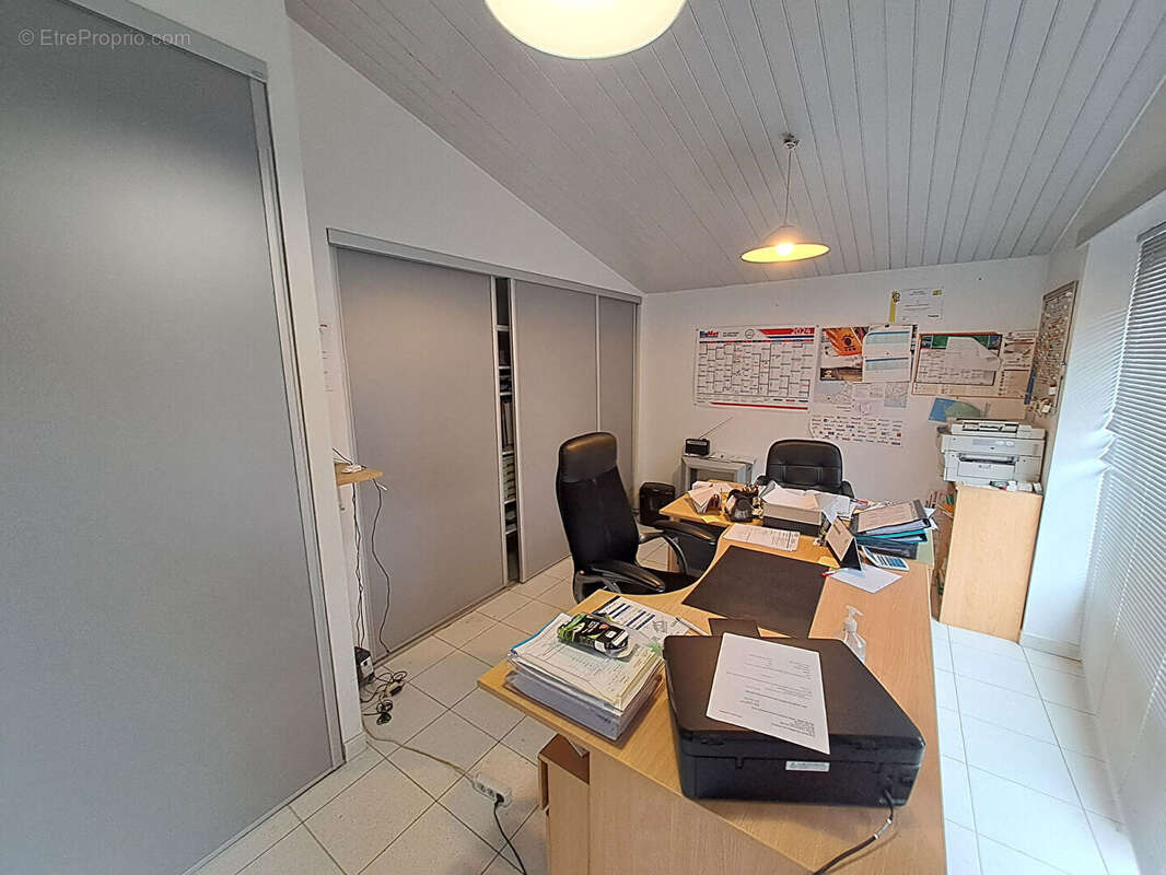 Commerce à LA GARNACHE