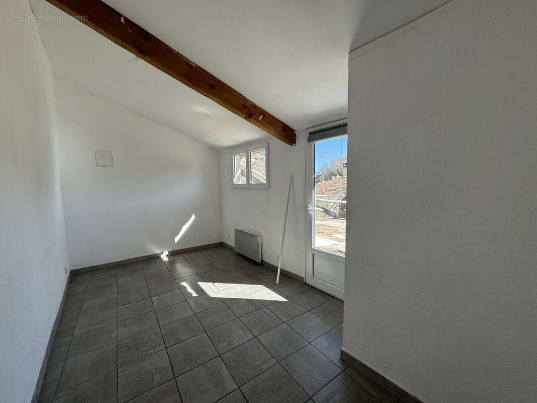 Appartement à TOURVES