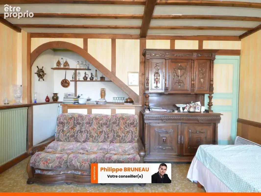 Maison de caractère à Douains – 3 chambres, dépendances et terrain - photo 4