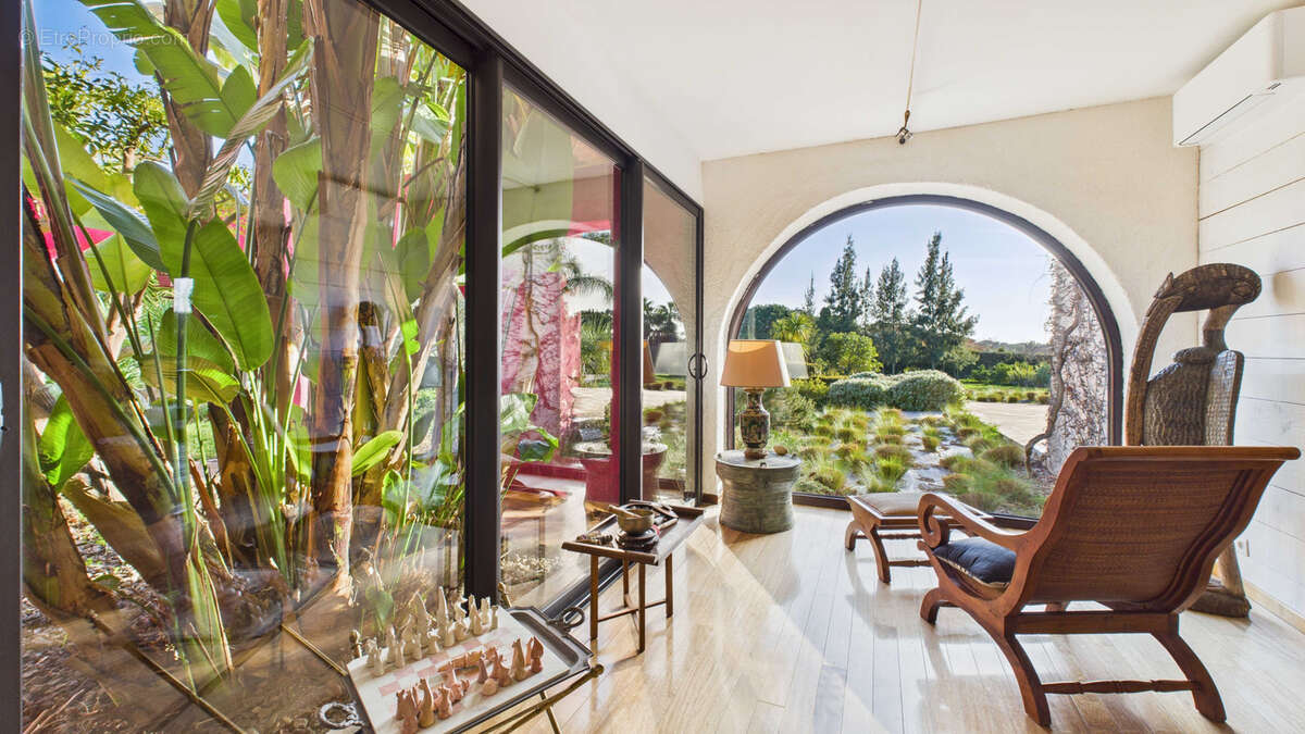 Maison à LA LONDE-LES-MAURES