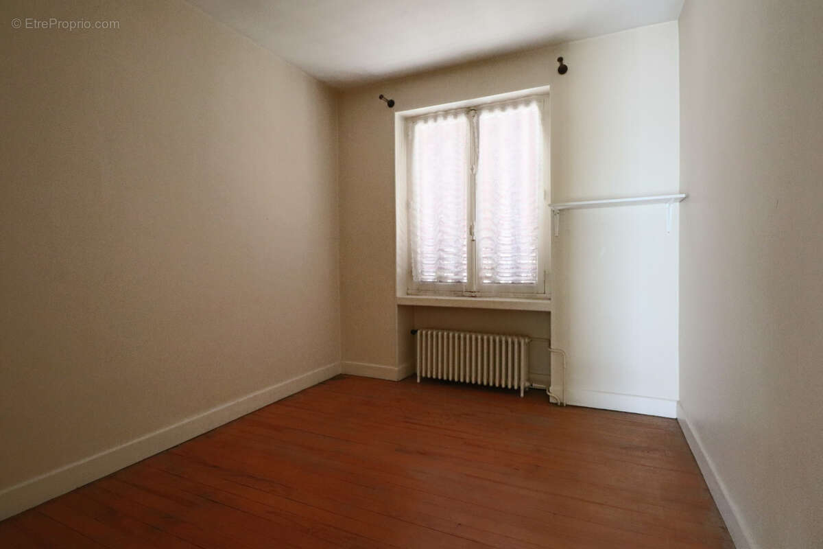 Appartement à SAINT-SAUVES-D&#039;AUVERGNE