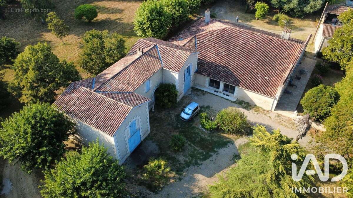 Maison 582 m² à Marcellus  - photo 3