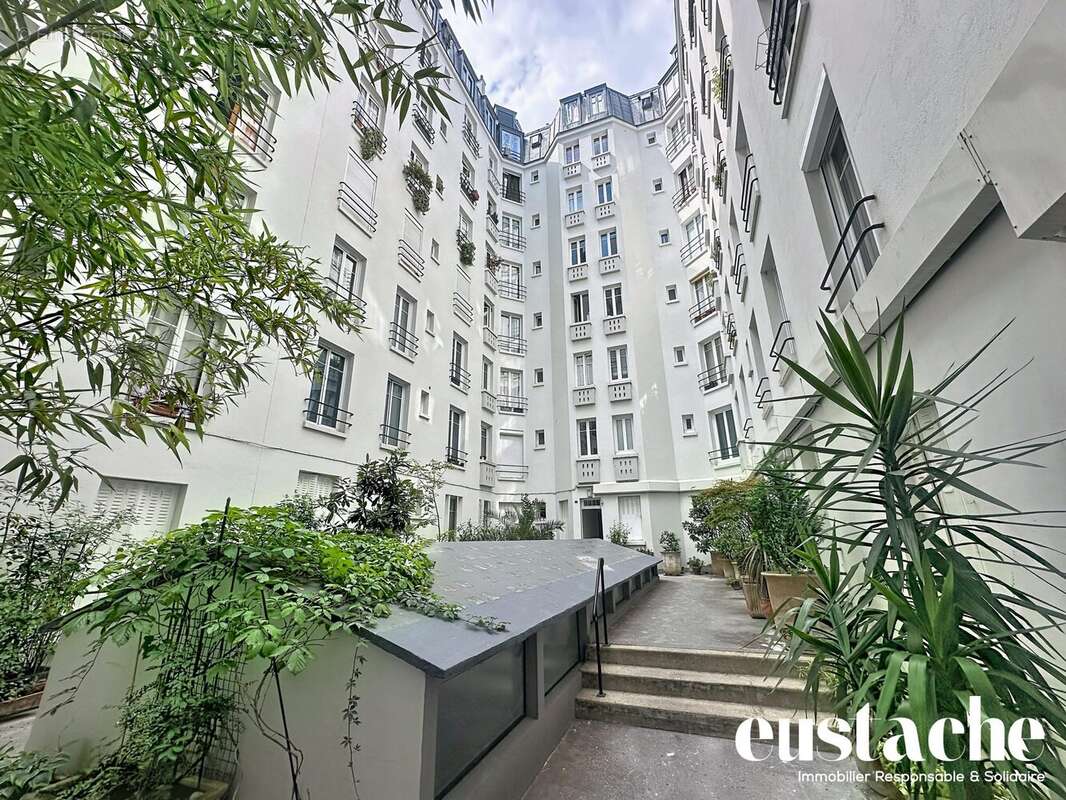 Appartement à PARIS-20E