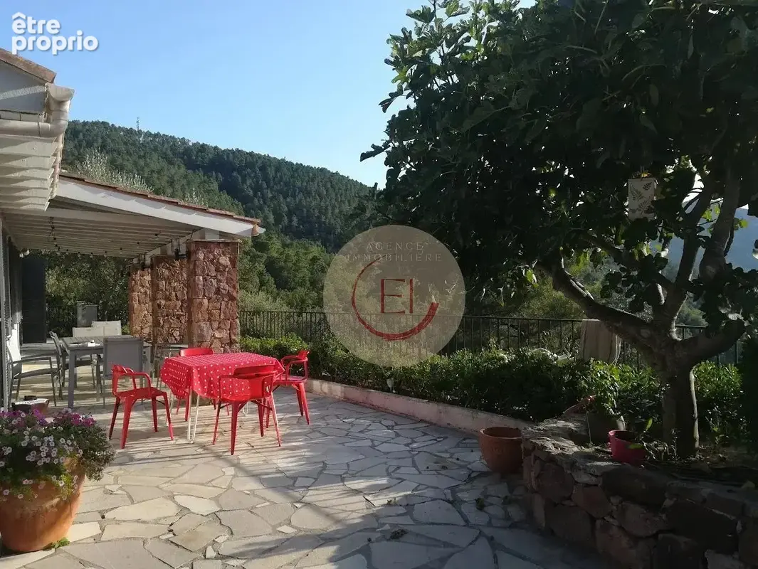 Superbe vue pour cette jolie villa renovee! - photo 13