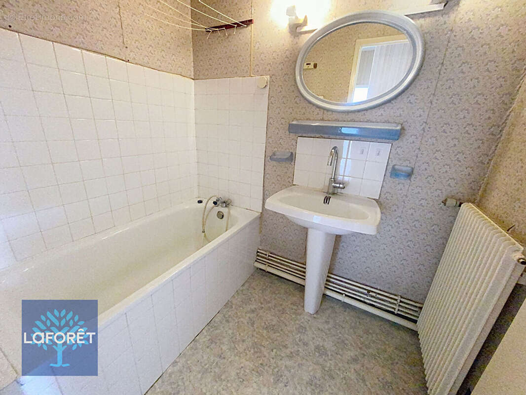 Appartement à FOUGERES
