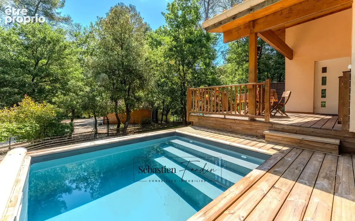 Domaine à vendre à Rousset à 15 minutes d'Aix-en-Provence - 1 ha - 3 logements - plus de 315 m² habitables - calme absolu - amou - photo 4