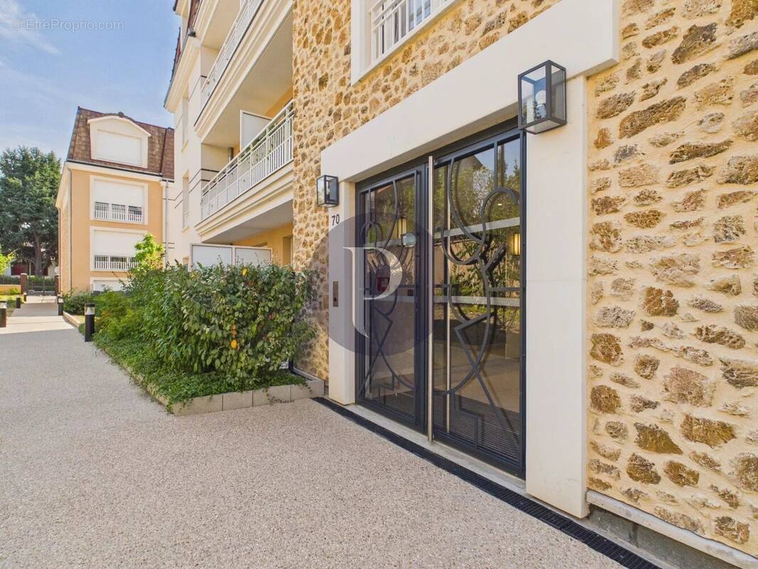 Appartement à VERRIERES-LE-BUISSON