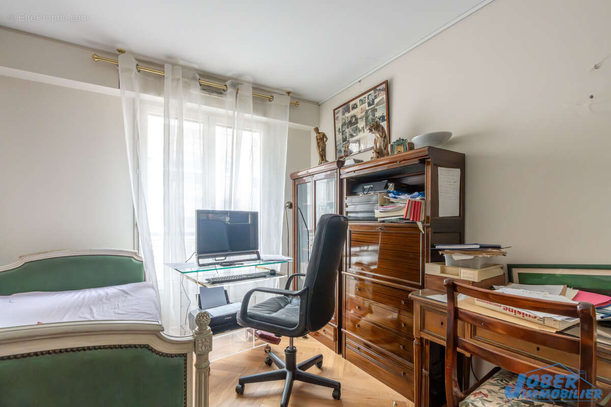 Appartement à PARIS-12E