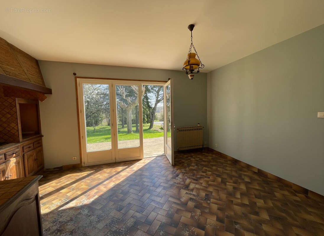 Maison à SOULAINES-SUR-AUBANCE