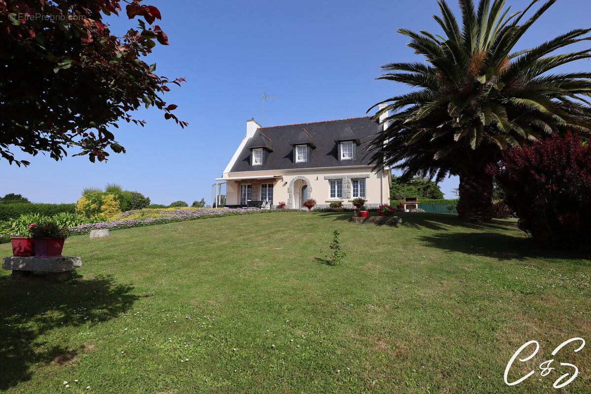 Maison à SAINT-JEAN-TROLIMON