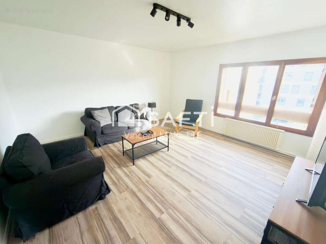 Photo 2 - Appartement à AUXERRE