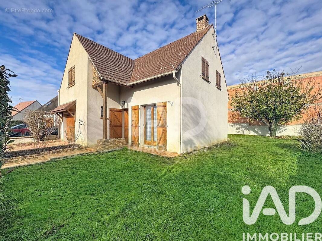 Photo 1 - Maison à YEBLES