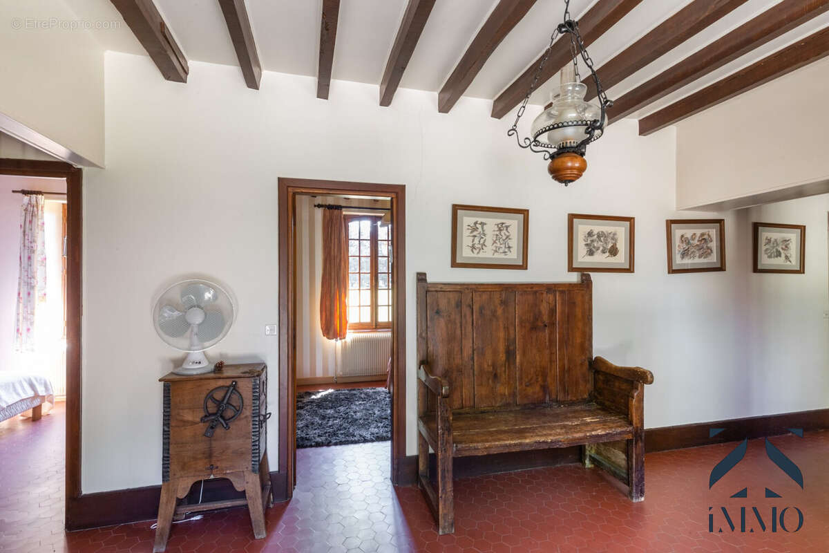 Maison à EGREVILLE