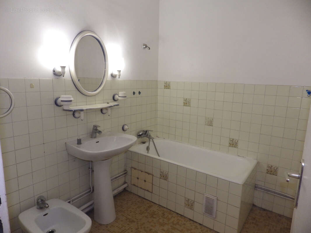 Appartement à MARSEILLE-11E
