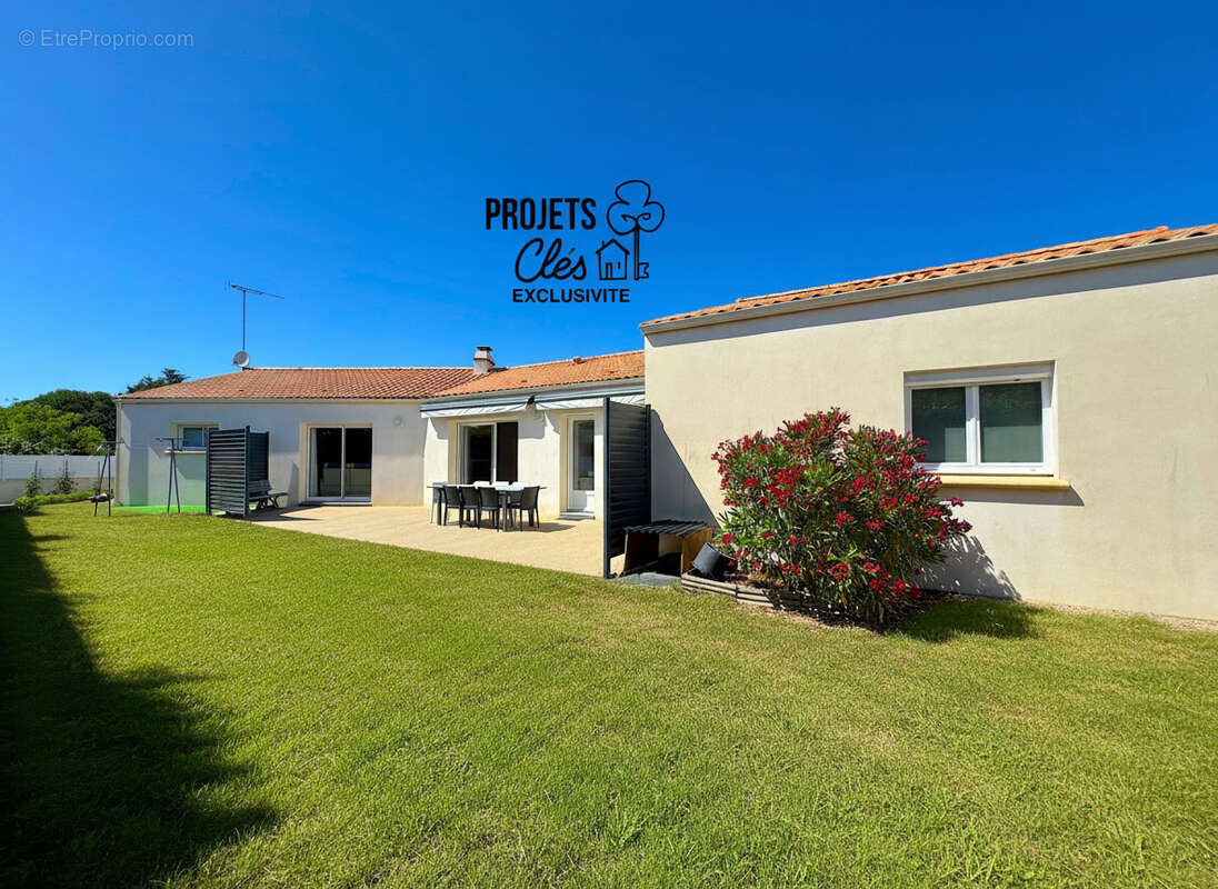 Maison à BEAULIEU-SOUS-LA-ROCHE