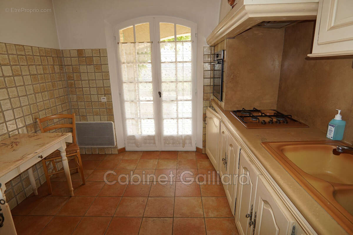 Maison 125 m² à Speracedes  - photo 7