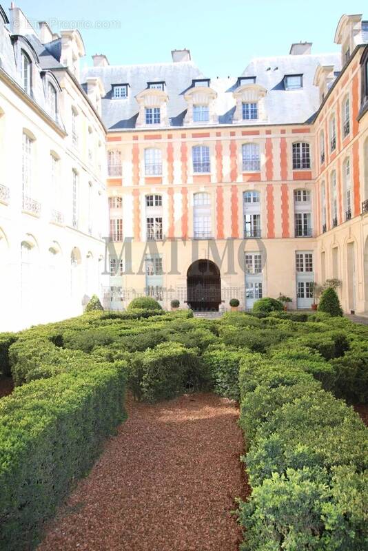 Appartement à PARIS-4E