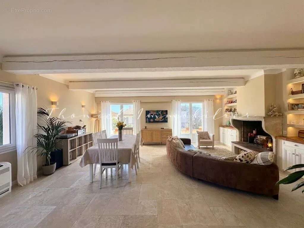 Appartement à GRIMAUD