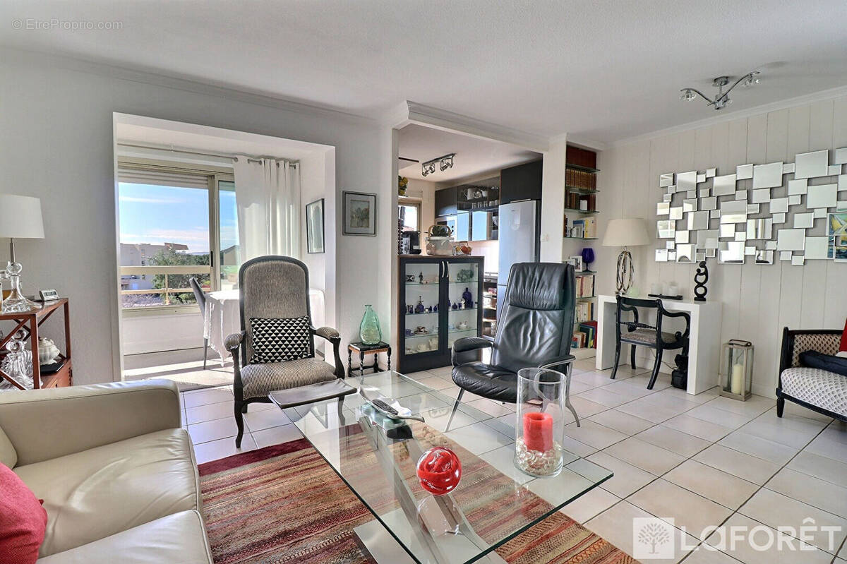 Appartement à LA LONDE-LES-MAURES