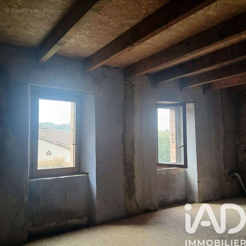 Maison 65 m² à Terre-Clapier  - photo 6