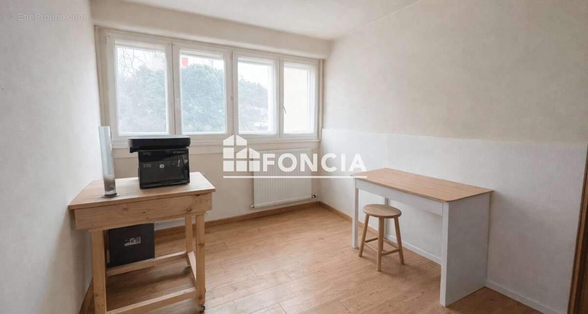 Appartement à VILLENEUVE-LES-AVIGNON