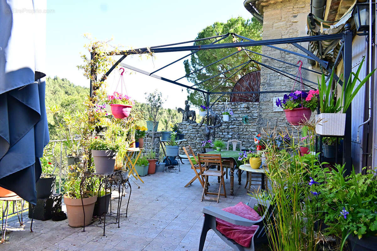 Maison à SAUMANE-DE-VAUCLUSE