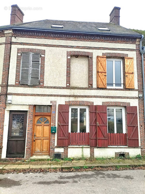 Maison à BREZOLLES