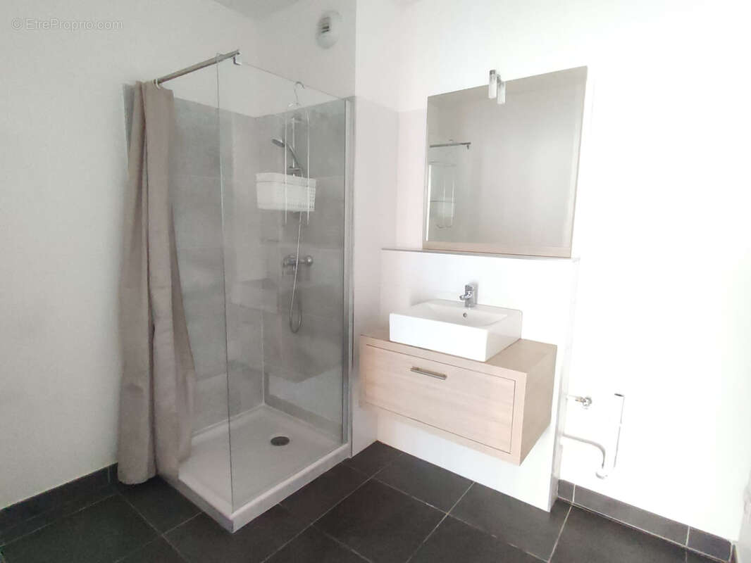 Appartement à JUVIGNAC