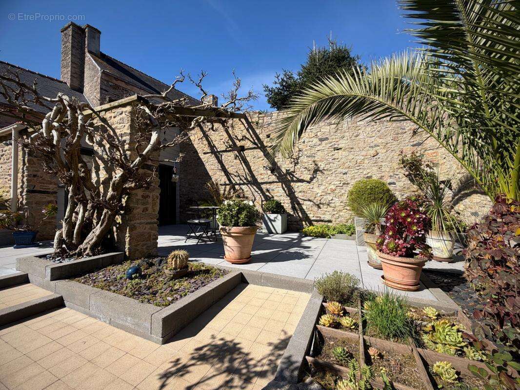 Maison à SAINT-RENAN