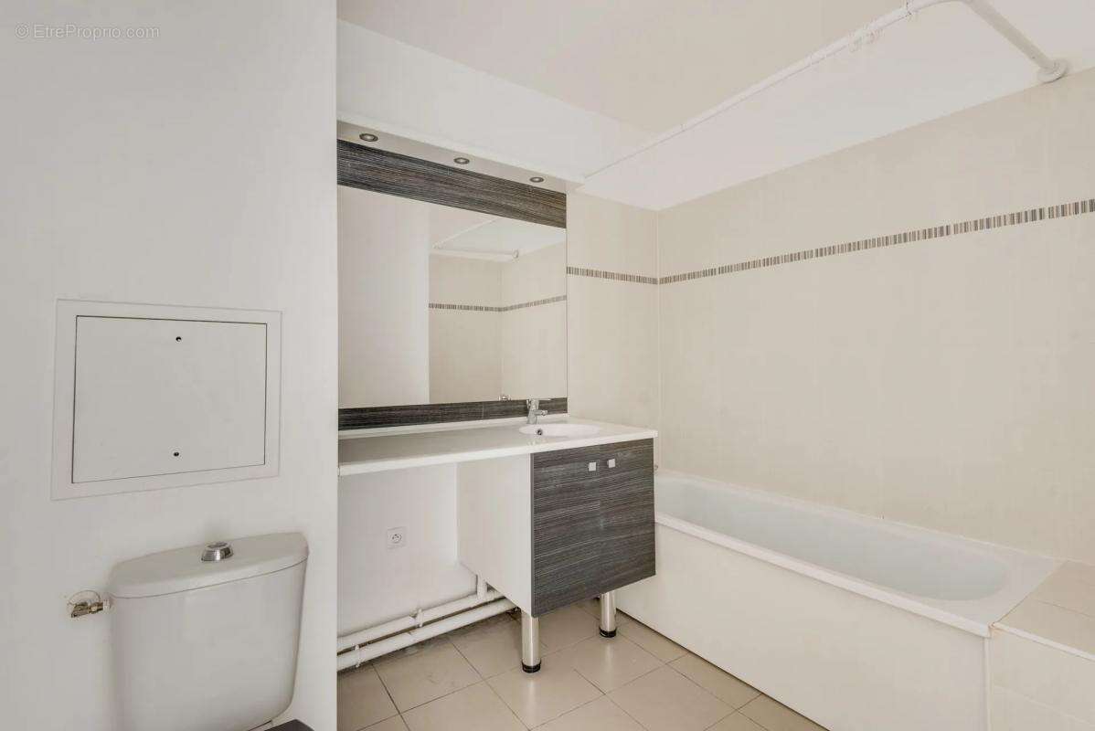 Appartement à AUBERVILLIERS