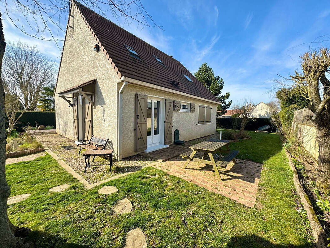 Maison à LE MESNIL-EN-THELLE