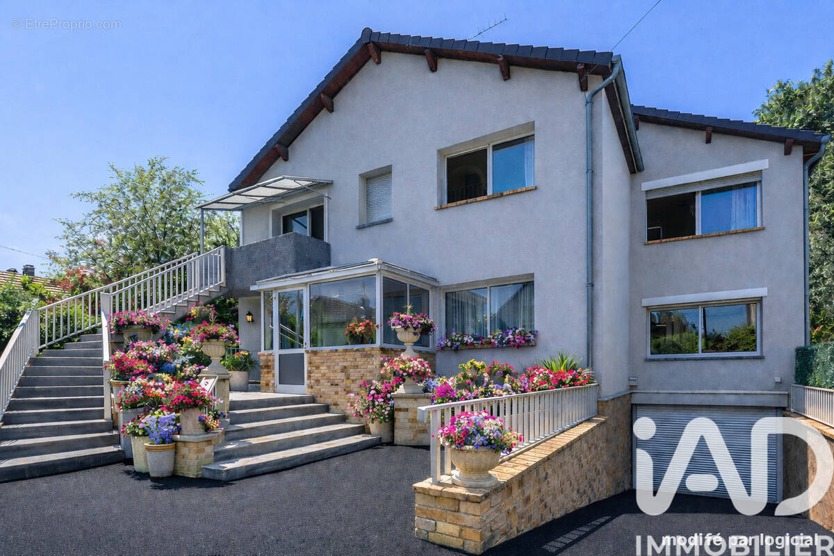 Photo 1 - Maison à SAINTE-GENEVIEVE-DES-BOIS