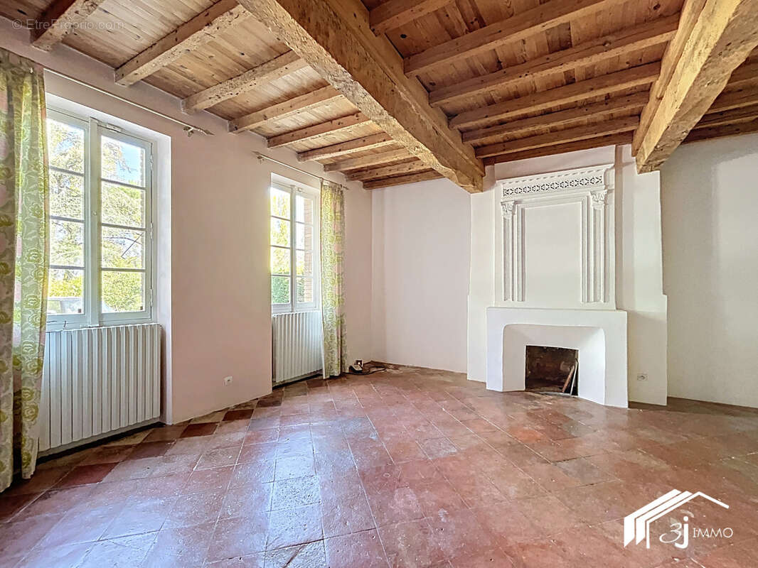 Maison à MENVILLE