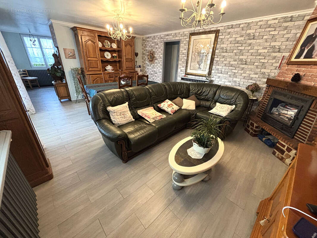 Maison à SAINTE-GENEVIEVE